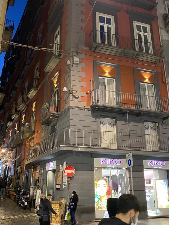 Salotto Toledo * Neapel